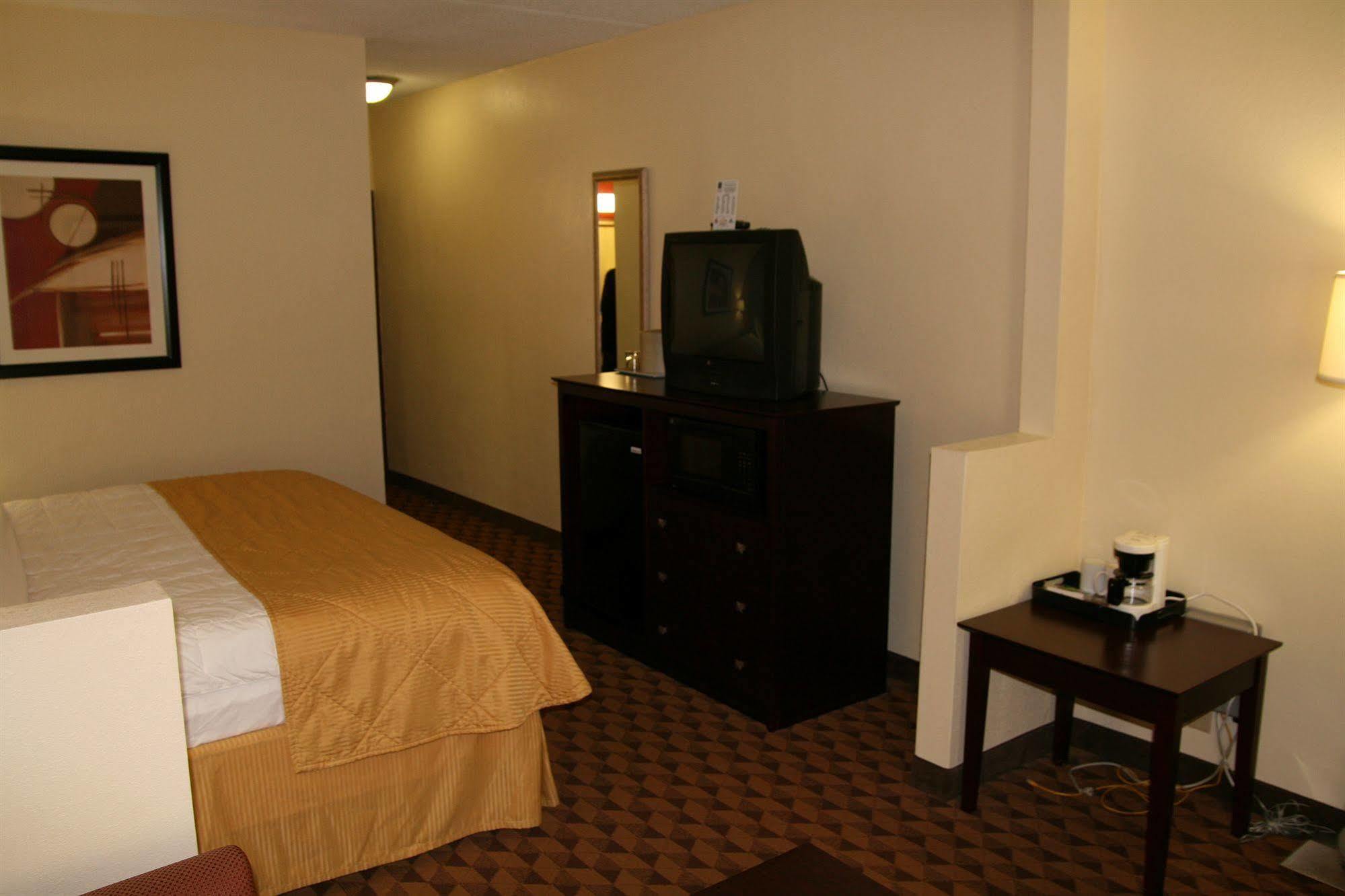 Red Roof Inn & Suites Cincinnati North-Mason Extérieur photo