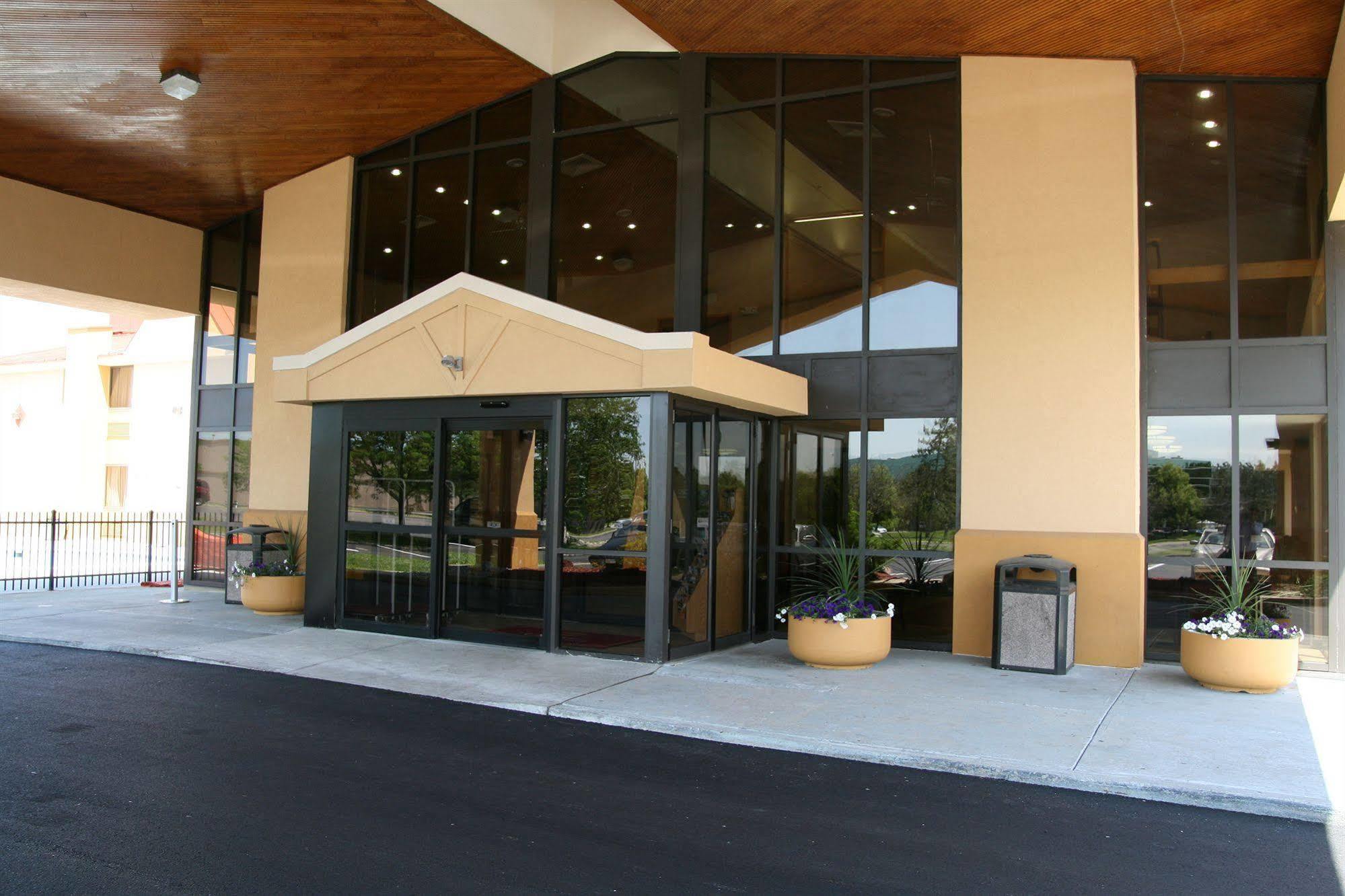 Red Roof Inn & Suites Cincinnati North-Mason Extérieur photo